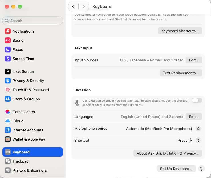 Cài đặt Bàn phím của macOS, mục Text Input với nút Edit cạnh Input Sources